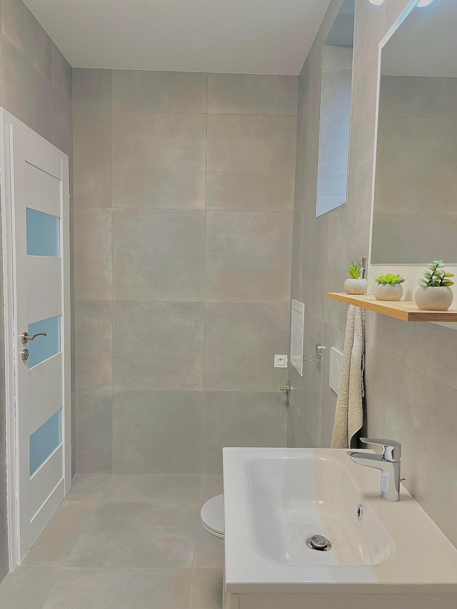 2 Moderne Apartmany 19 A 95 V Sukromi V Centre Mesta Turčianske Teplice Esterno foto