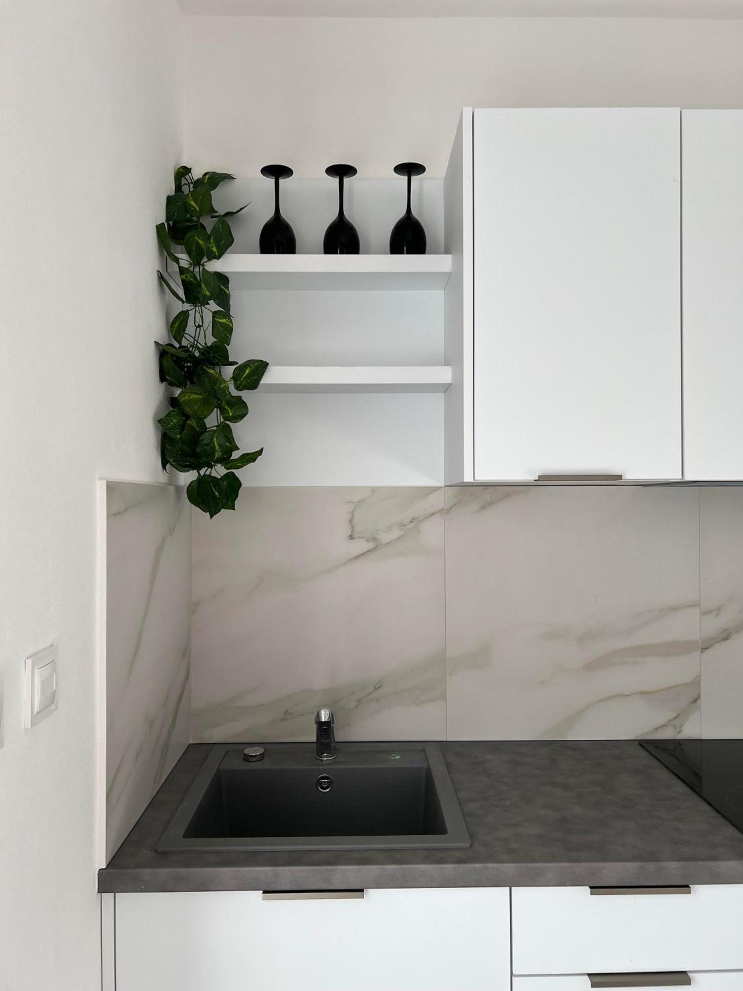 2 Moderne Apartmany 19 A 95 V Sukromi V Centre Mesta Turčianske Teplice Esterno foto