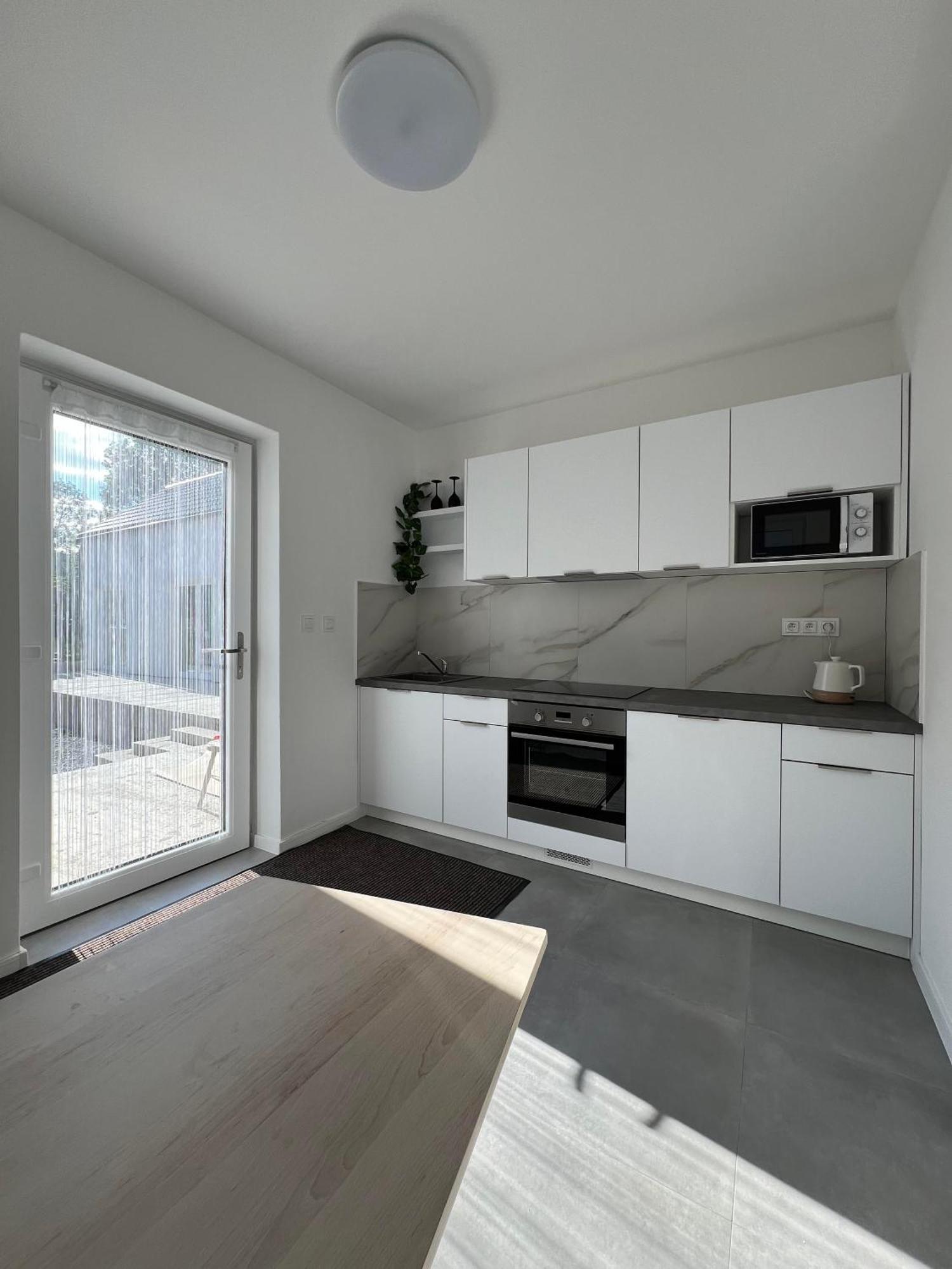2 Moderne Apartmany 19 A 95 V Sukromi V Centre Mesta Turčianske Teplice Esterno foto